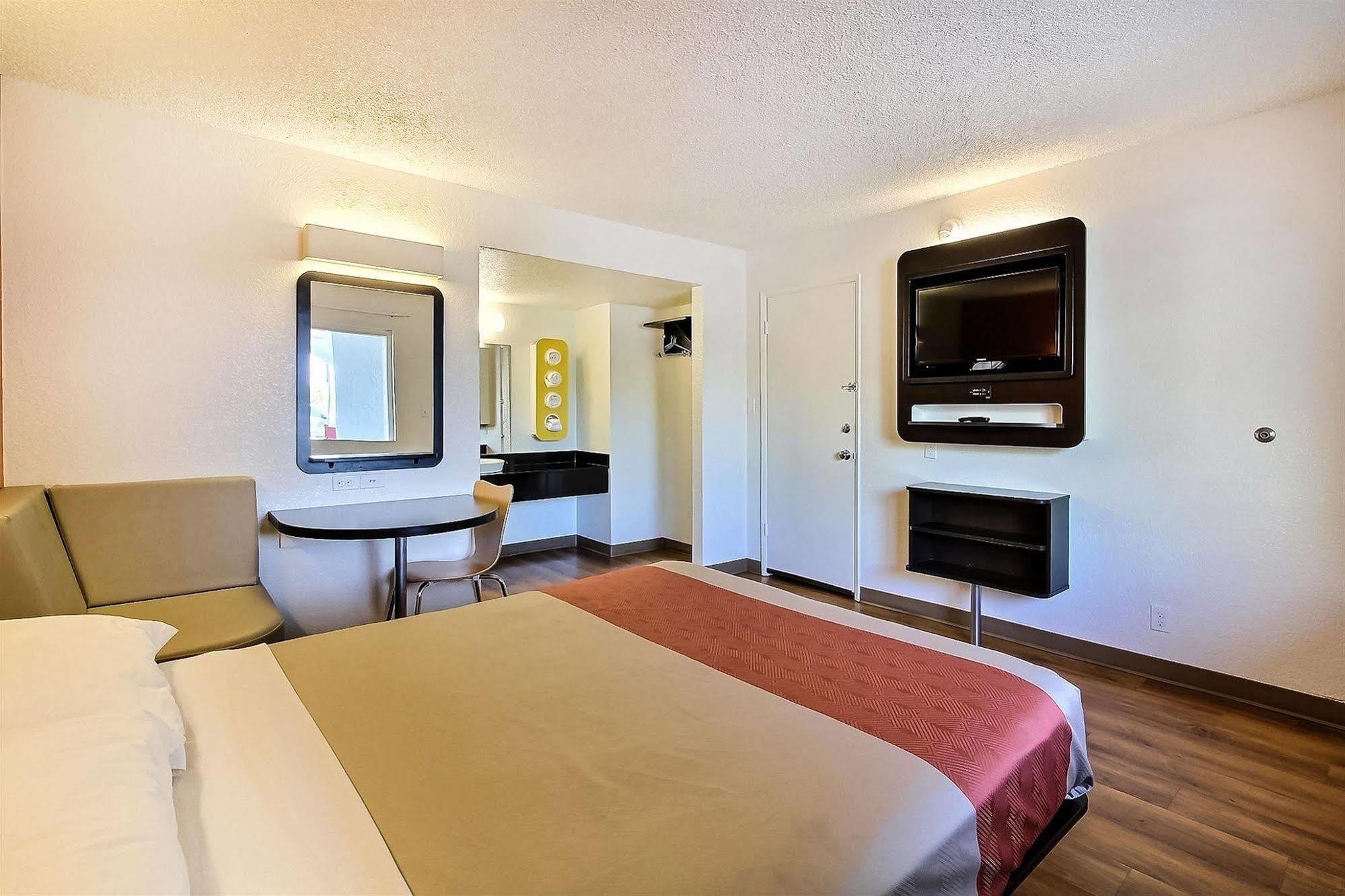 6-campbell, Ca - San Jose Hotel
